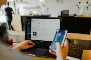 cara membuat cv online gratis